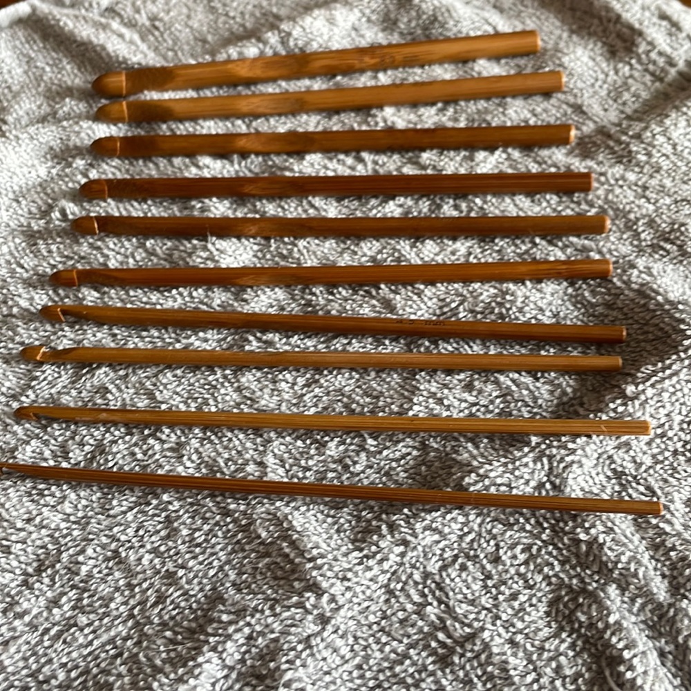 10 Wooden Crochet Hooks